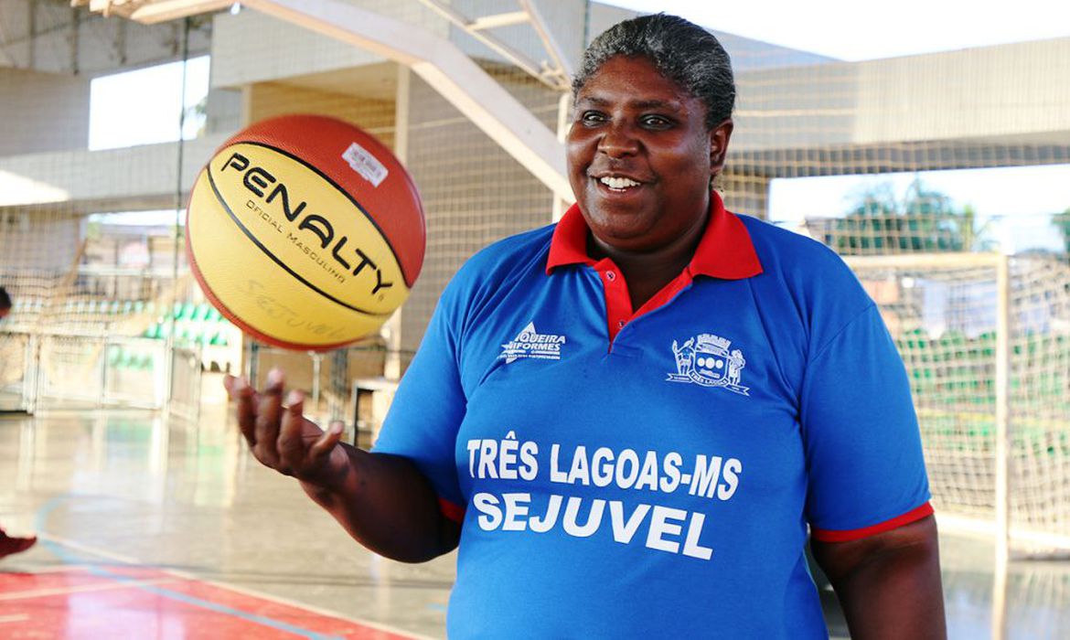 Ruth de Souza campeã mundial de basquete morre aos 52 anos