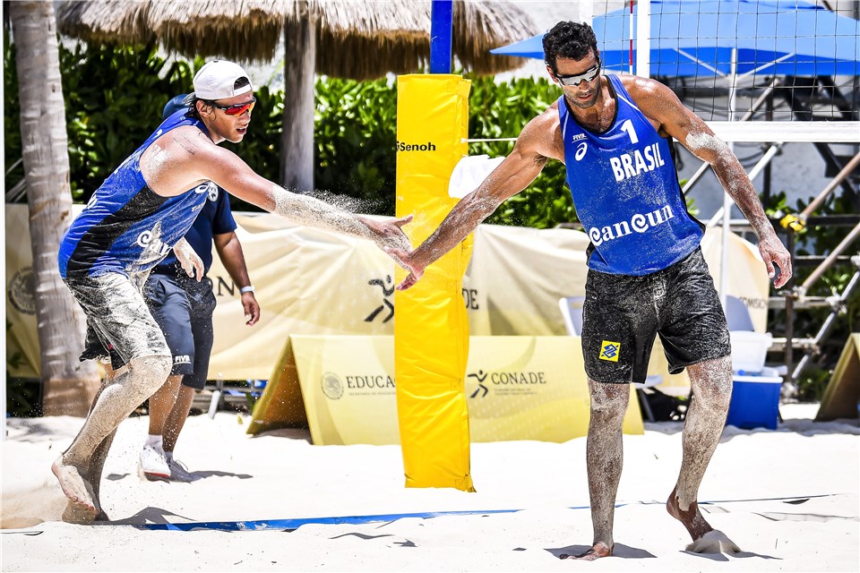 Pedro Solberg/Arthur Lanci e Guto/Arthur Mariano passam do qualifying em Cancún