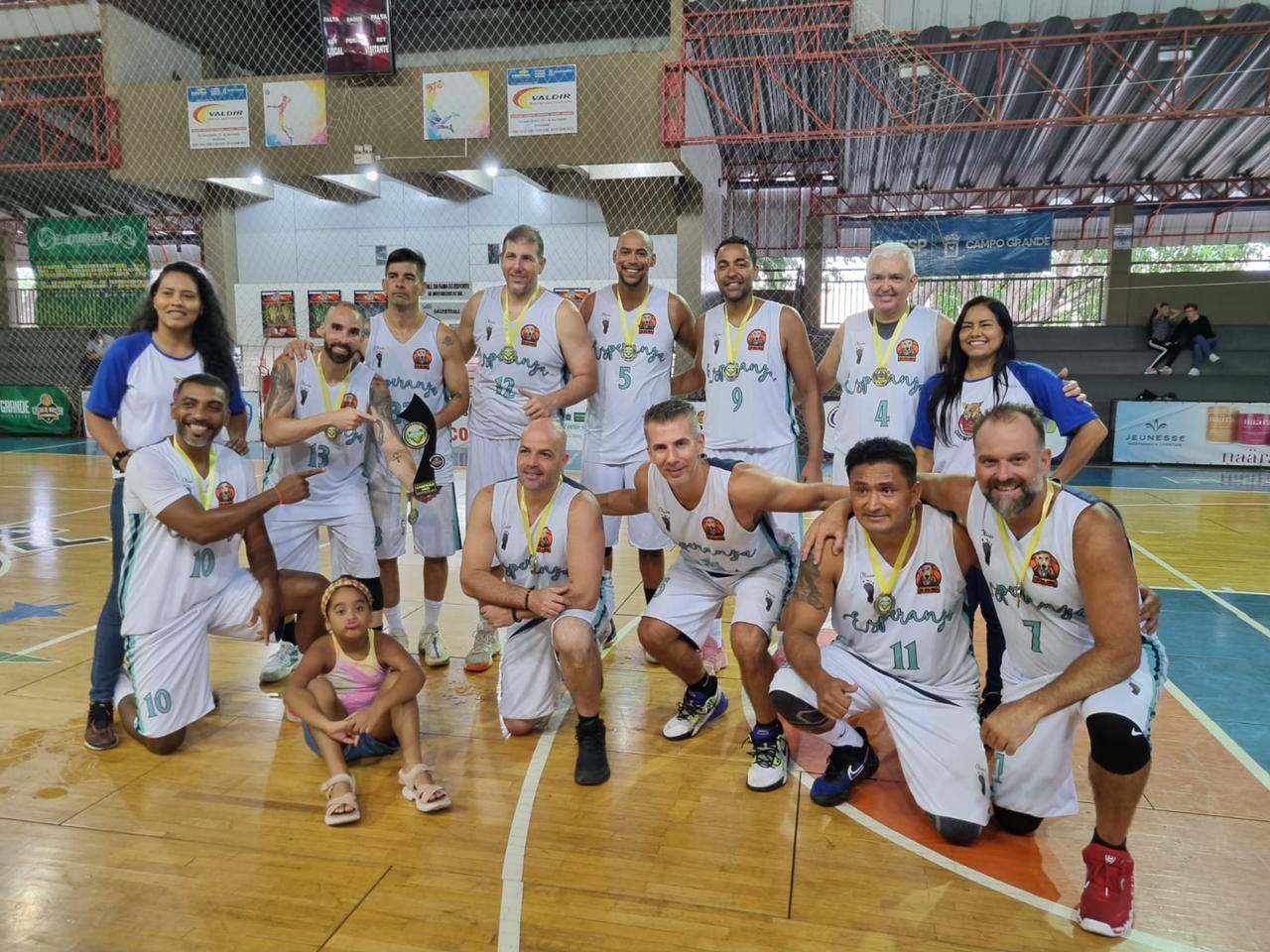 Equipe The Old Dogs/Corumbá garante o título do Open Campo Grande de Basquete Máster