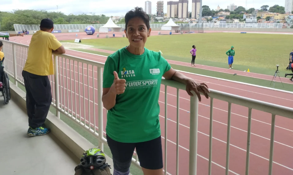 Paratleta de MS atinge marca em competição com estrelas olímpicas