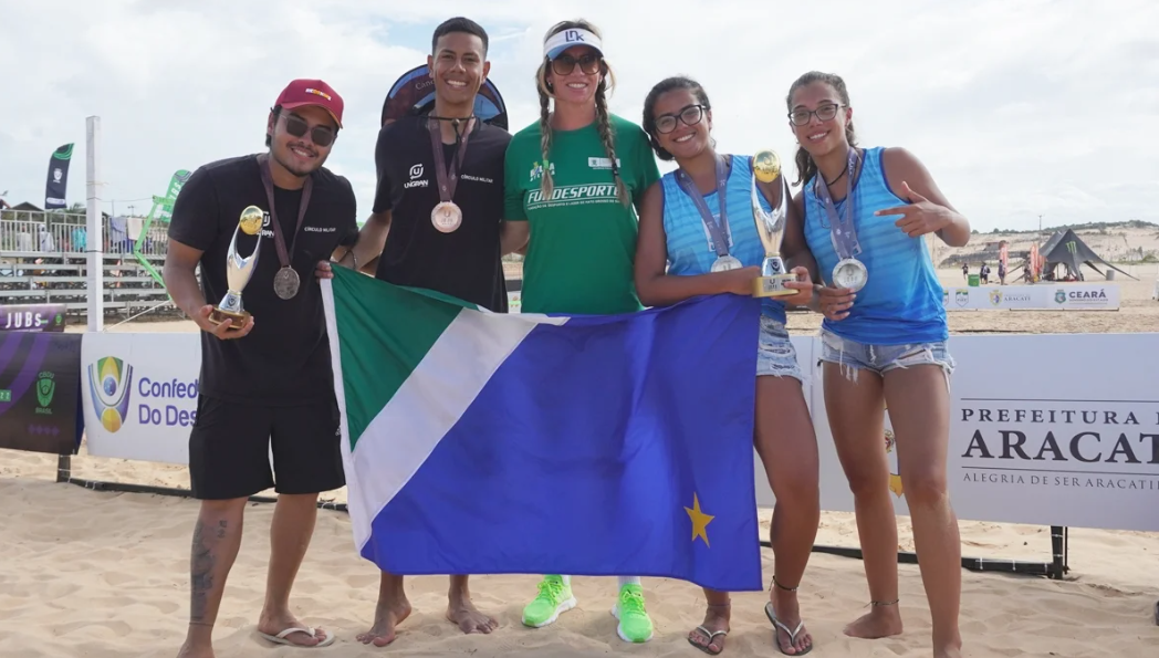 JUBs Praia 2022: MS fatura prata e bronze no beach tennis