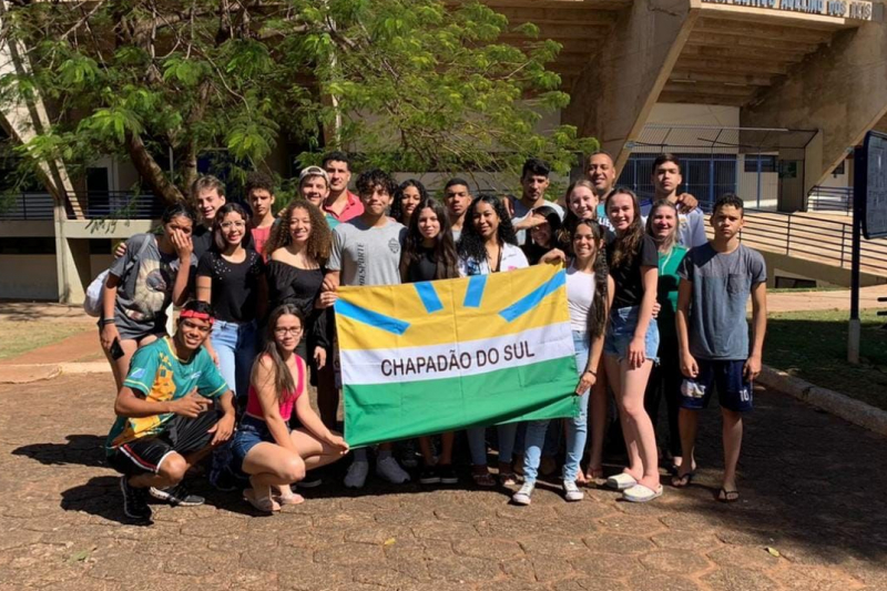 Atletas de Voleibol de Chapadão do Sul participaram de campeonato 