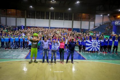 Cerimônia oficializa início dos Jogos Escolares de futsal e basquetebol em TL