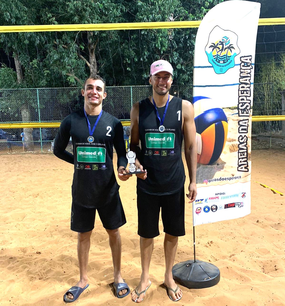 Dupla da capital conquista 2º lugar em torneio de vôlei de praia 