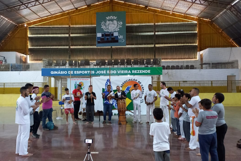 Atletas capoeiristas representam Chapadão do Sul em Alto Taquari 