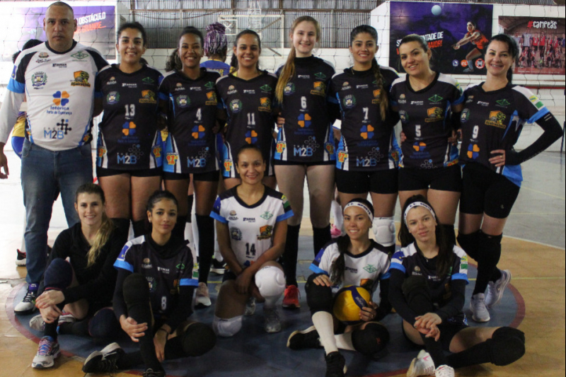 Atletas de Voleibol representaram Chapadão do Sul em Torneio 