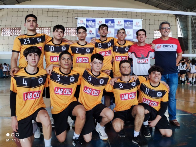 Escola de Paranaíba participa da Liga Regional de Vôlei 