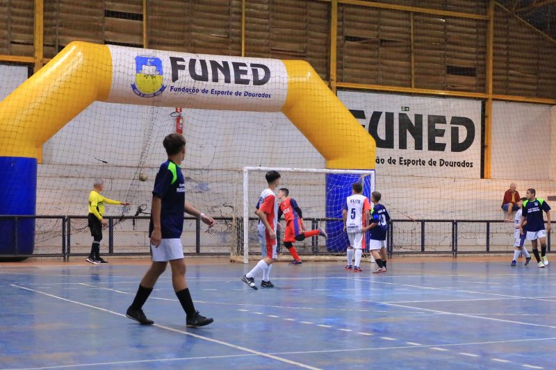 Elite Dourados e EM Araporã são campeões no futsal dos Jogos Escolares