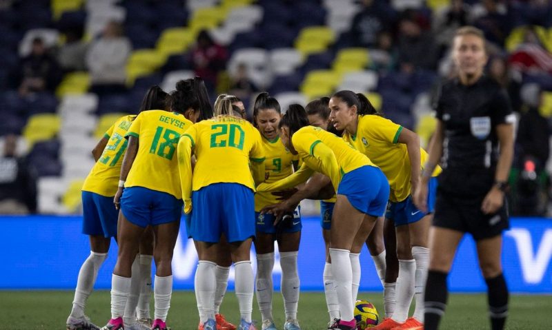 Prefeitura de Dourados adota horário especial em dia de jogos da Seleção