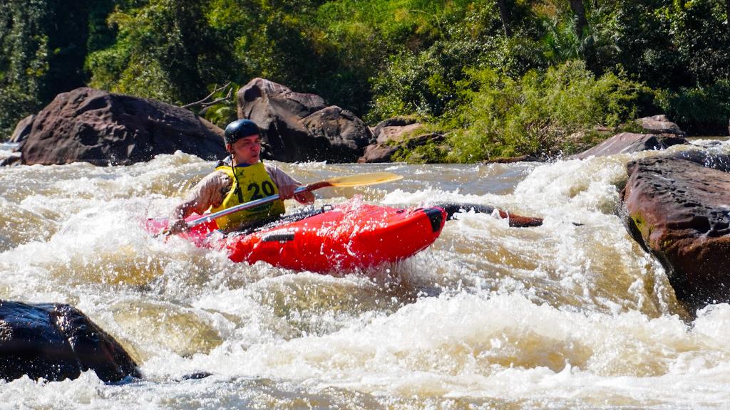 Brasileiro de Canoagem Descida leva adrenalina nas corredeiras