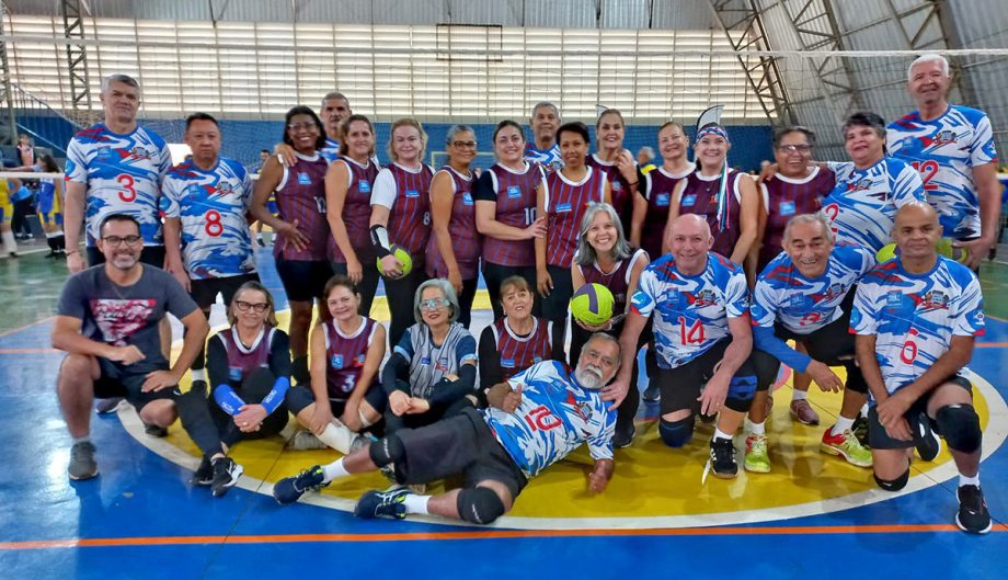 Atletas da Melhor Idade de TL conquistam medalhas em campeonato