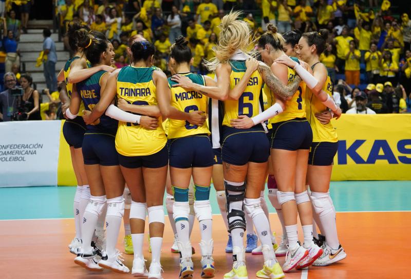 Seleção feminina vence Peru e conquista o 23º título do Sul-Americano
