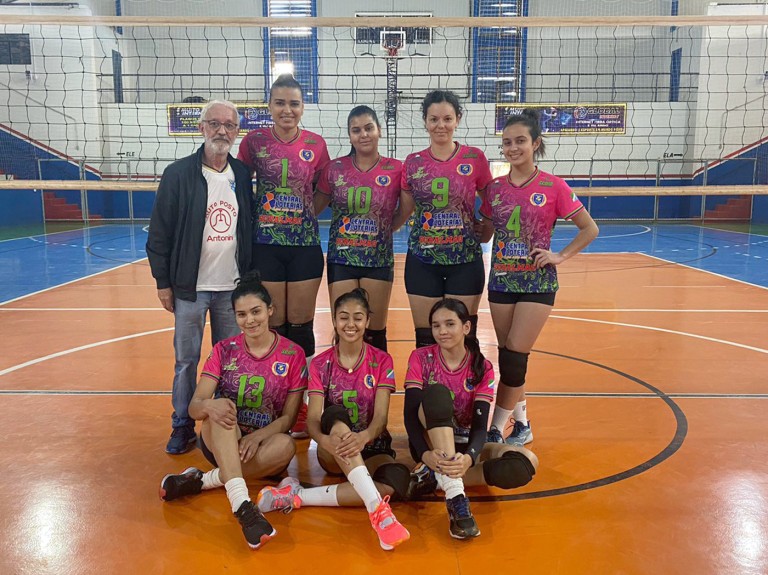 Voleibol de Naviraí avança para as quartas de final da Copa de Voleibol