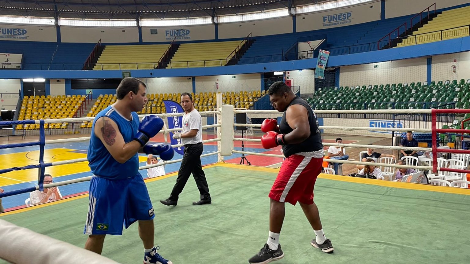  20º Estadual de Boxe reuniu lutadores de 10 municípios no Guanandizão