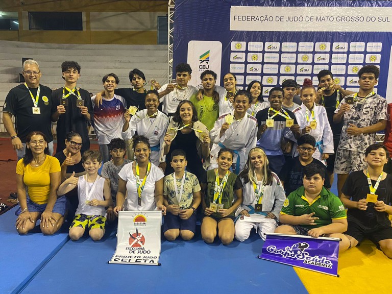Seleção de Naviraí conquista 28 medalhas na Copa MS Incentivo de Judô
