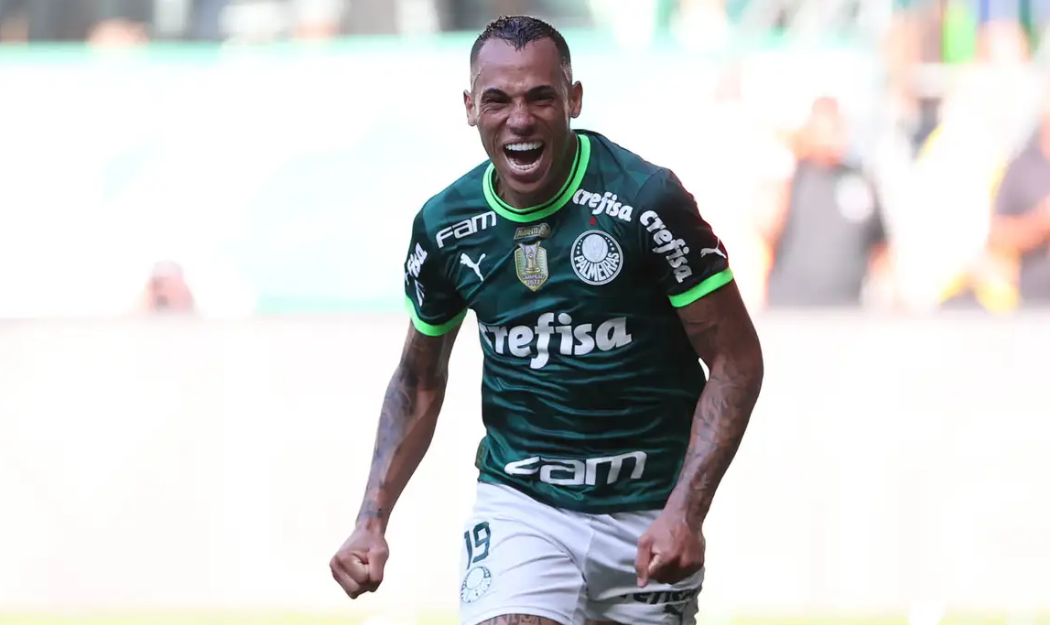 Palmeiras vence e coloca mão na taça do Campeonato Brasileiro