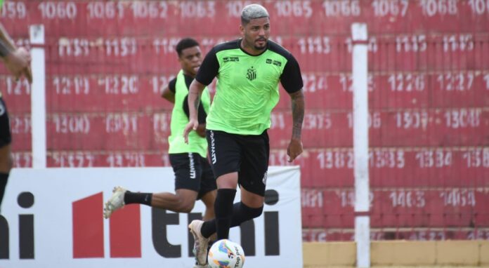 Galo começa os preparativos com derrota no MT