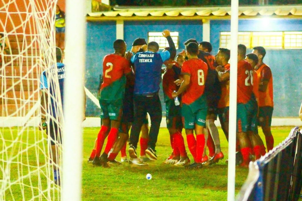 Portuguesa vence Náutico e assume liderança do Grupo A