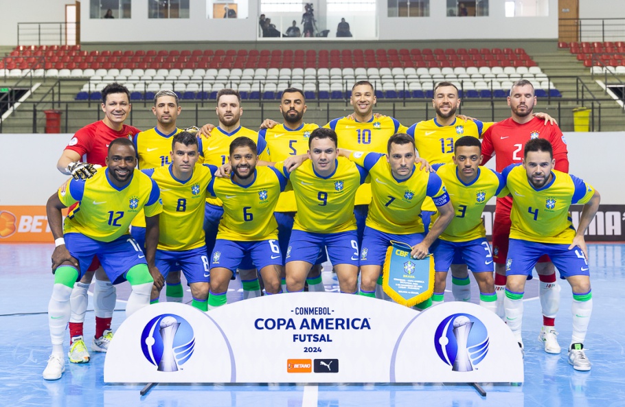Seleção Brasileira enfrenta o Peru nesta terça pela Copa América