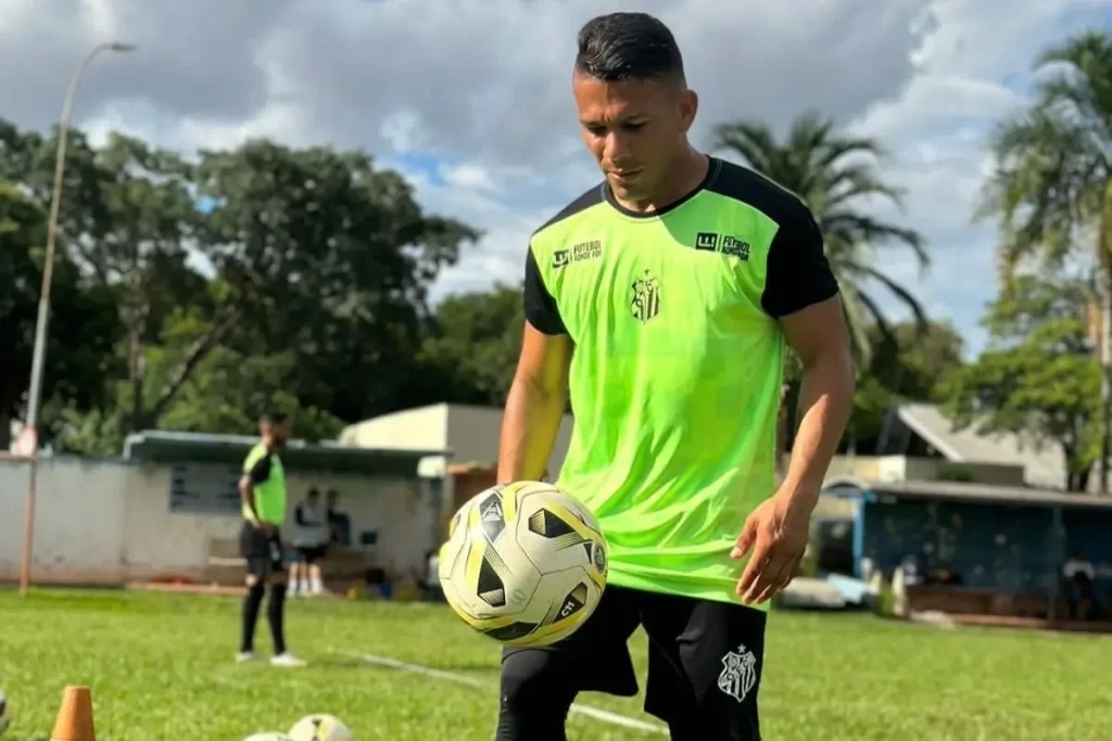 Mcallyster pode defender Operário na Copa do Brasil