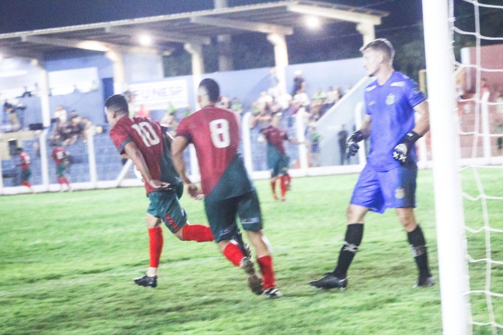 Portuguesa vence Náutico e pula para vice-liderança do Grupo A