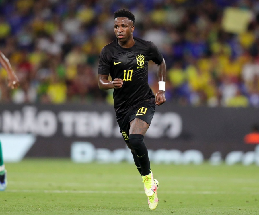 CBF se solidariza com Vinicius Junior após novo ataque racista