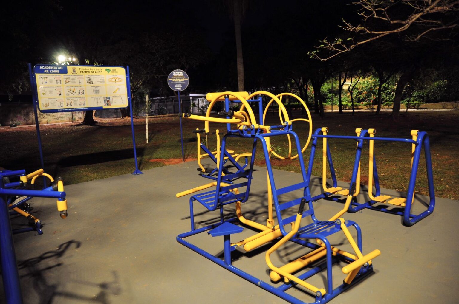 Prefeitura revitaliza entrega mais uma academia ao ar livre no Bairro TV Morena