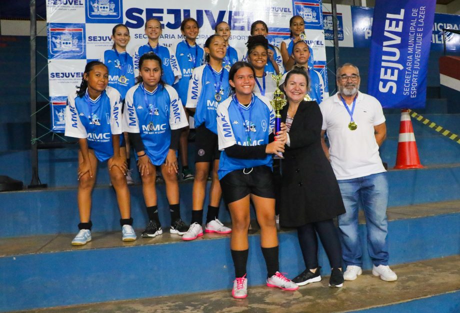 Escolas Parque São Carlos e LULOCA são as campeãs de handebol do JETs
