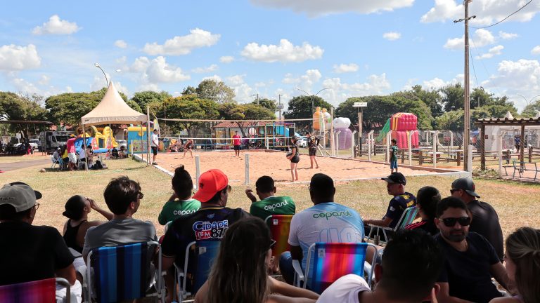 Torneios de Futebol Suíço e Vôlei de Areia movimentaram Naviraí 