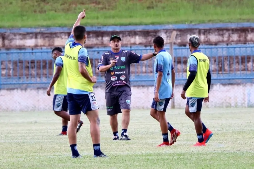Naviraiense acerta com técnico Douglas Ricardo para disputa da Série B