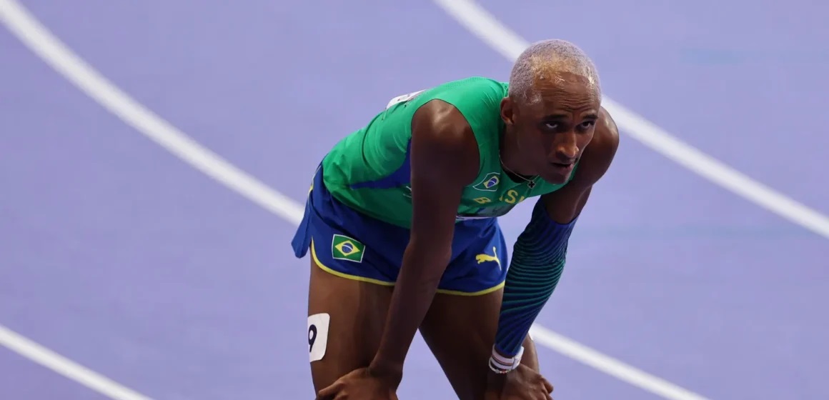Alison dos Santos garante presença na final dos 400 m com barreiras