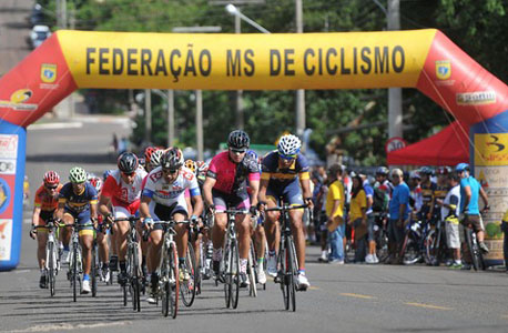 Ciclistas de Naviraí comemoram bons resultados no Estadual
