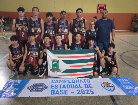 Equipe Sub-14 da Funael conquista 3º lugar no Estadual de Basquetebol