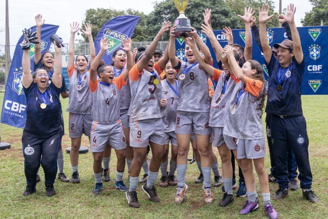 Atlético Santista vence DAC e conquista Festival de Futebol Feminino Sub-15
