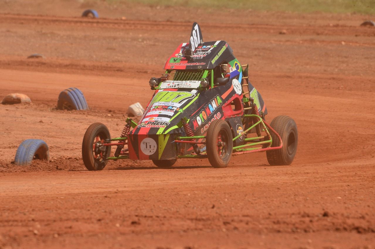 Rafael Corrêa celebra conquista inédita para Dourados no Kartcross