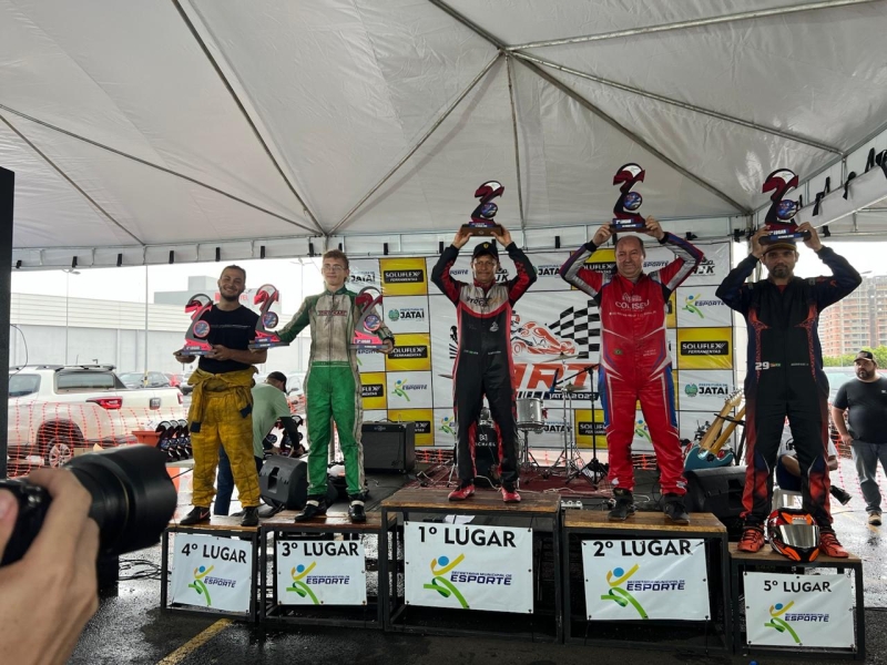 Clube do Kart de Costa Rica brilha em Jataí com duas vitórias 