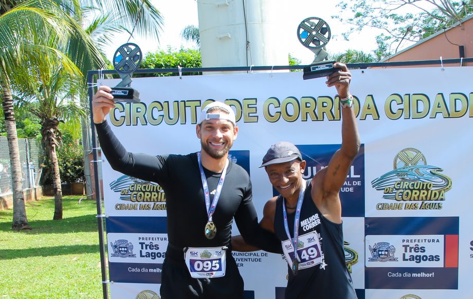 Entrega dos números de peito para o 1º Circuito de Corrida “Cidade das Águas”