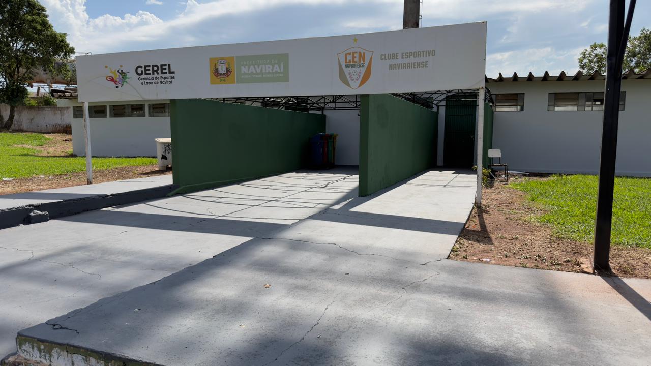 Prefeito de Naviraí determina reformas no Estádio Virotão