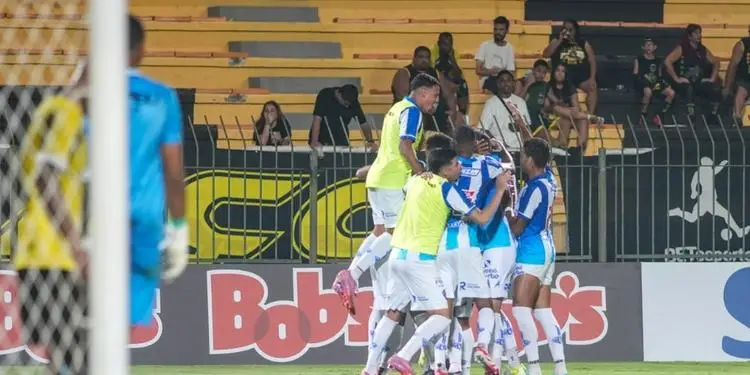 Série C começa com três vitórias dos vis...