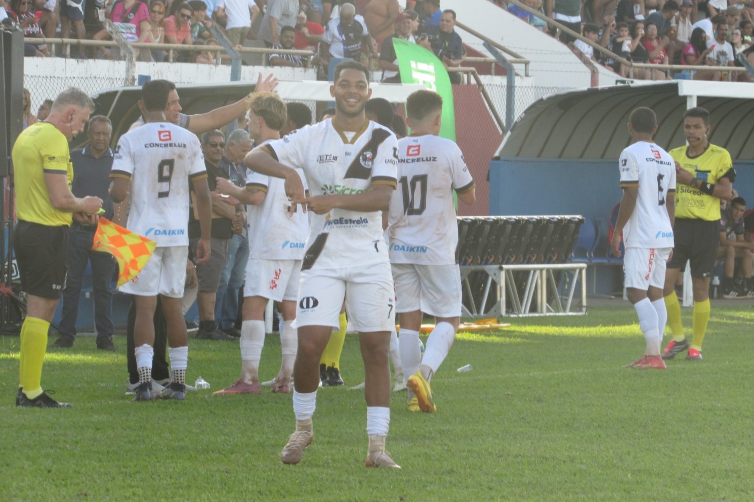 Misto vence Campo Grande e está de volta...