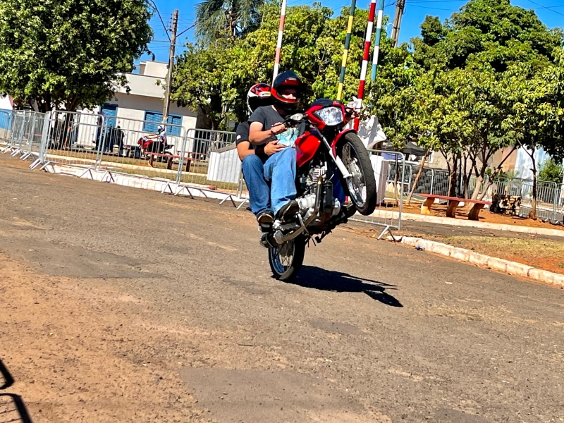 IV Taboado Motocar reúne apaixonados por motociclismo, manobras radicais e som automotivo